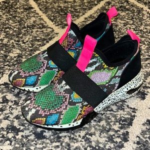 Steve Madden Nital Pull On Sneaker Size 7.5 FREE SHIPPING!